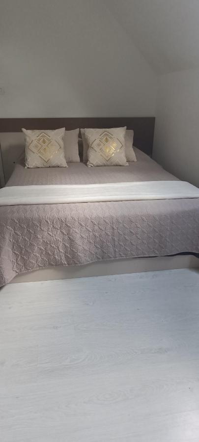 Agreable Chambre Double Avec Salle D'Eau Privative Le Mesnil-Theribus Екстер'єр фото